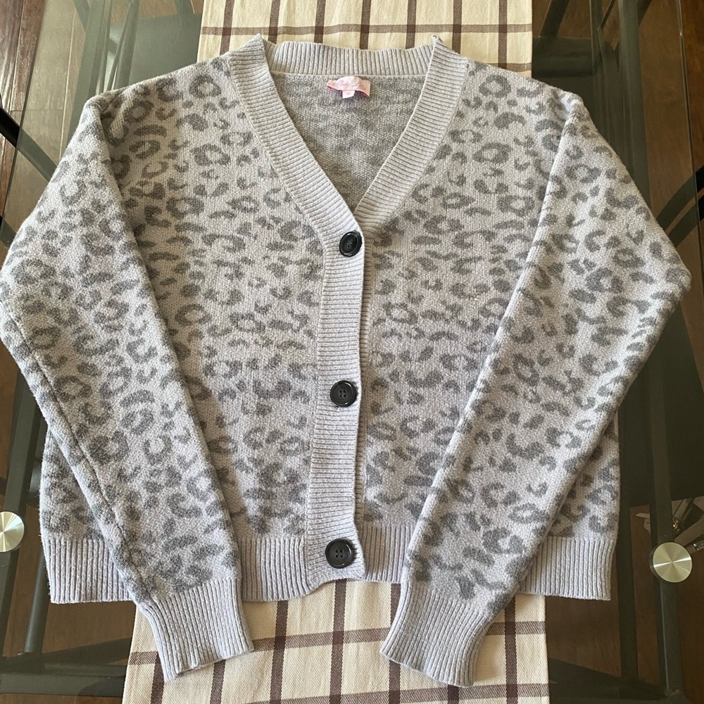 Pink Lily Gray Leopard Print Button Front Cardigan Women's Size Medium